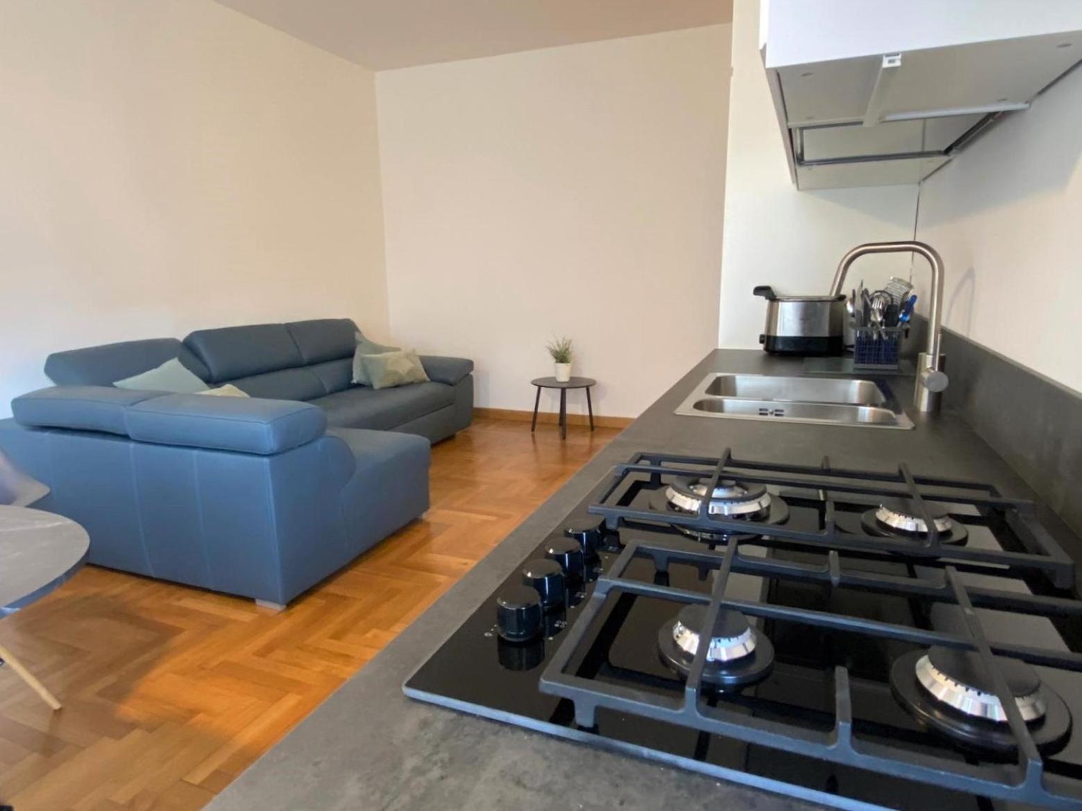 The Little Duck - Modern Apartment With Balcony Como Exterior foto